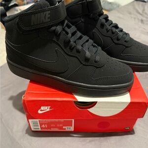 Nike Kids Court Borough Mid Tops